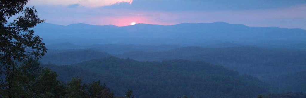 Download a free Blue Ridge Visitor's Guide | Blue Ridge, GA